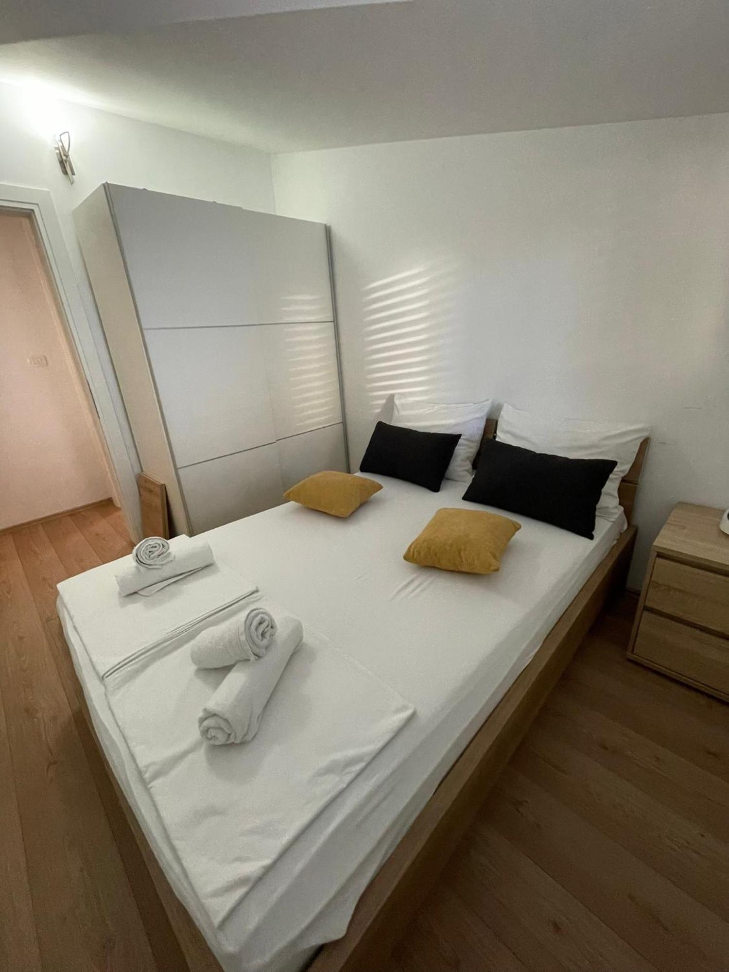 Apartments Holiday Gavric Trogir Room photo